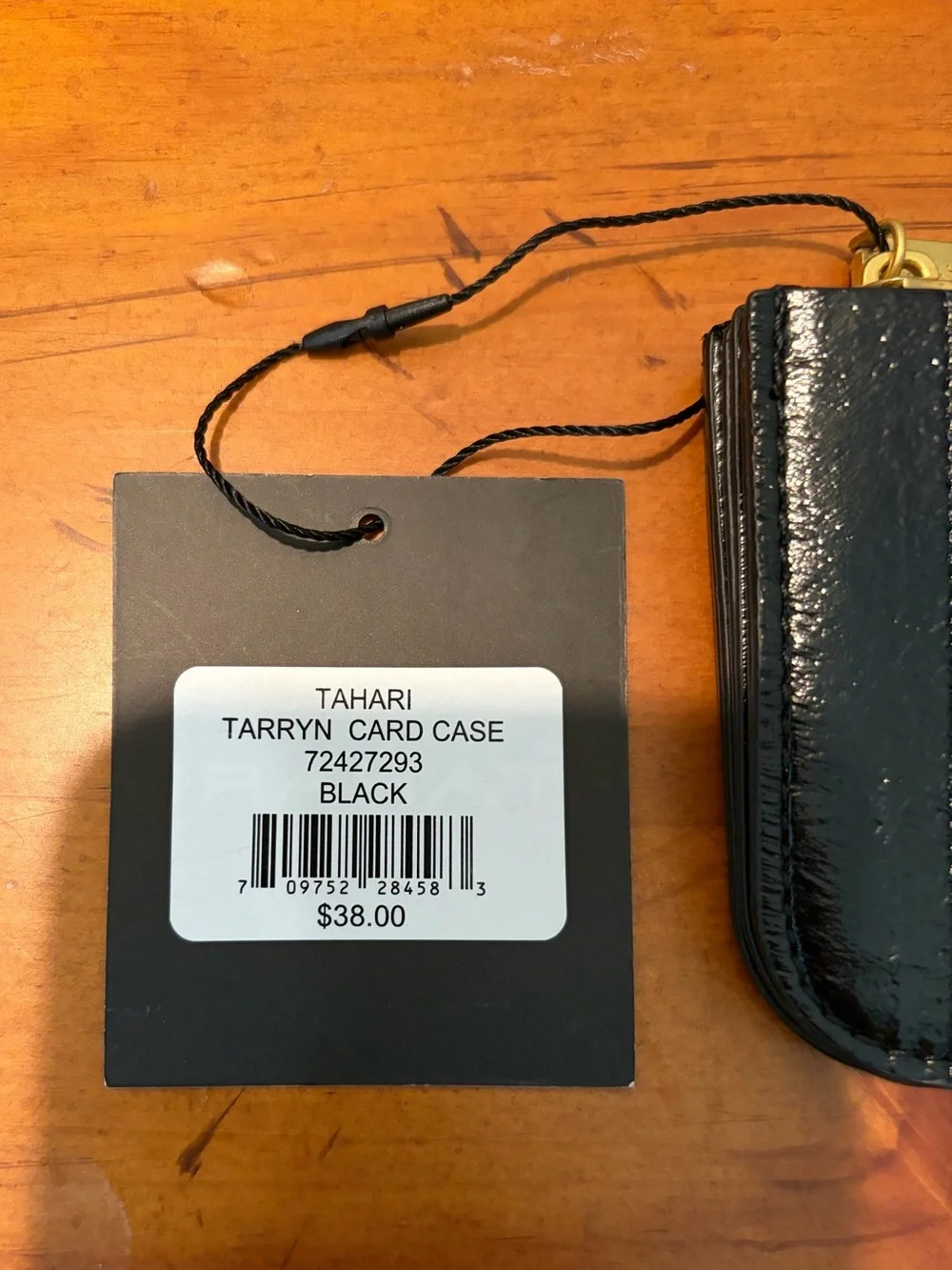 Tahari touch cards wallet